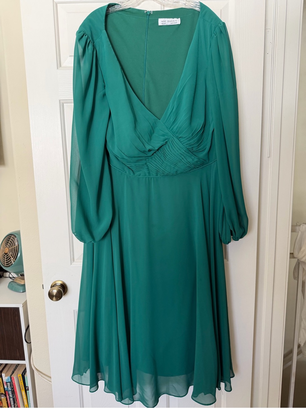 Mac Duggal Green V-Neck Long Sleeve Midi Dress